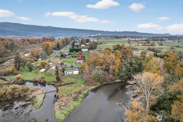 340 E Sunny Sands Road, Cathlamet, WA 98612