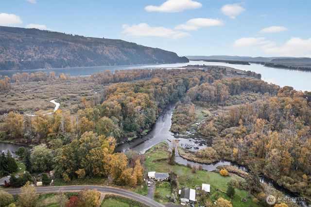 340 E Sunny Sands Road, Cathlamet, WA 98612