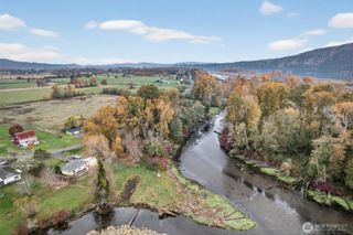 340 E Sunny Sands Road, Cathlamet, WA 98612