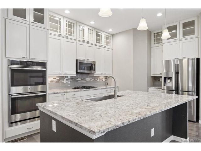 2350 Lassen Ln, Castle Rock, CO 80109