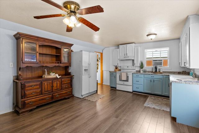 405 NW Dimmick Street, Grants Pass, OR 97526