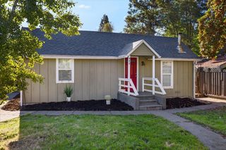 405 NW Dimmick Street, Grants Pass, OR 97526
