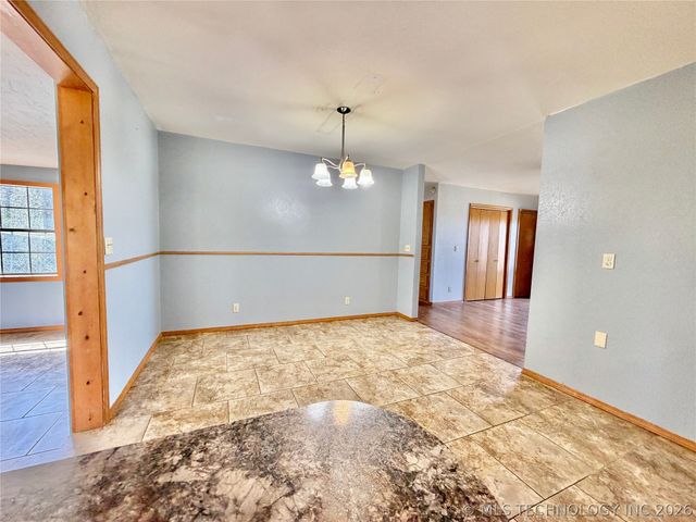 17160 N Briggs Flat Road, Tahlequah, OK 74464