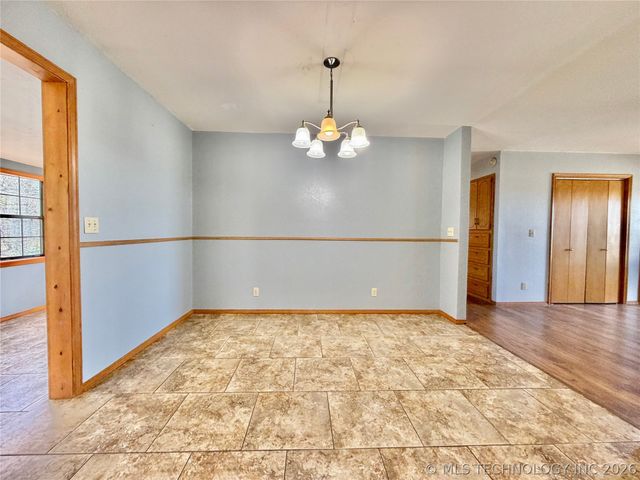 17160 N Briggs Flat Road, Tahlequah, OK 74464