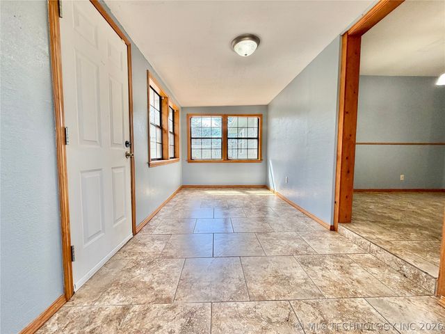 17160 N Briggs Flat Road, Tahlequah, OK 74464