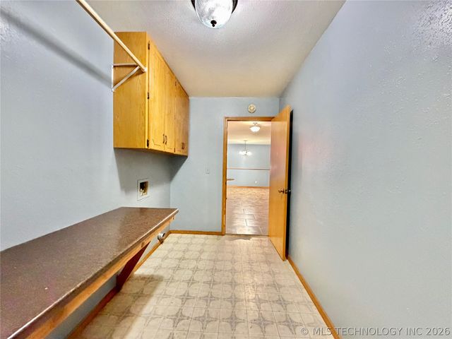 17160 N Briggs Flat Road, Tahlequah, OK 74464