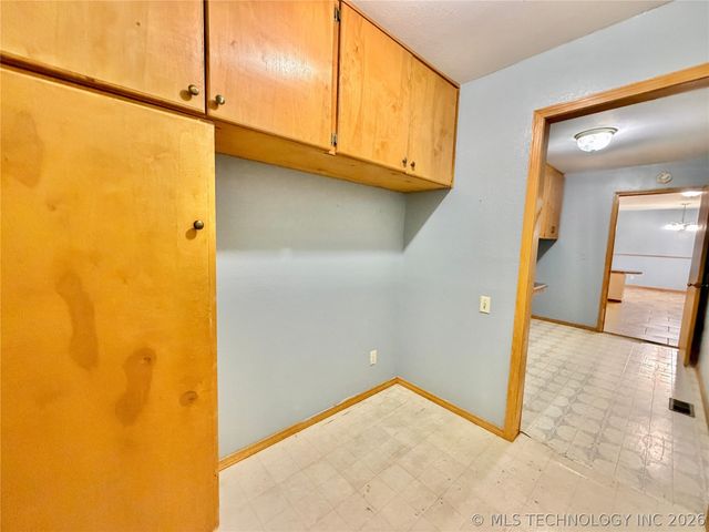 17160 N Briggs Flat Road, Tahlequah, OK 74464