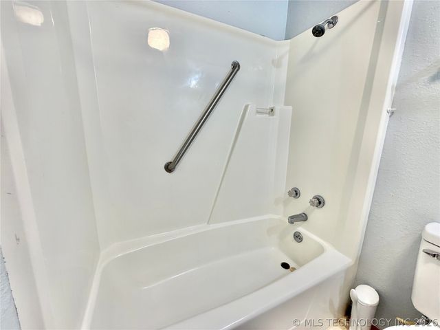 17160 N Briggs Flat Road, Tahlequah, OK 74464