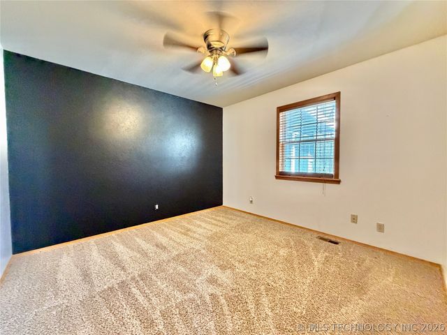 17160 N Briggs Flat Road, Tahlequah, OK 74464