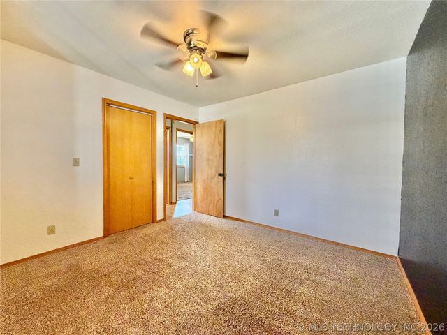 17160 N Briggs Flat Road, Tahlequah, OK 74464