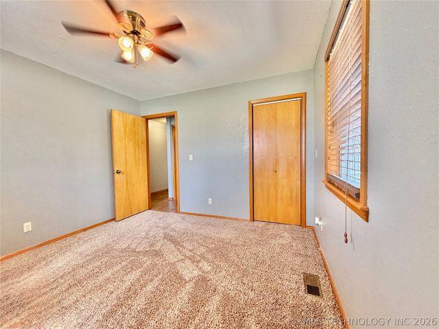 17160 N Briggs Flat Road, Tahlequah, OK 74464