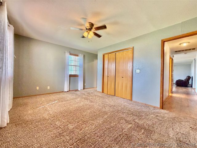 17160 N Briggs Flat Road, Tahlequah, OK 74464