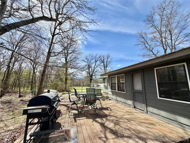 17160 N Briggs Flat Road, Tahlequah, OK 74464