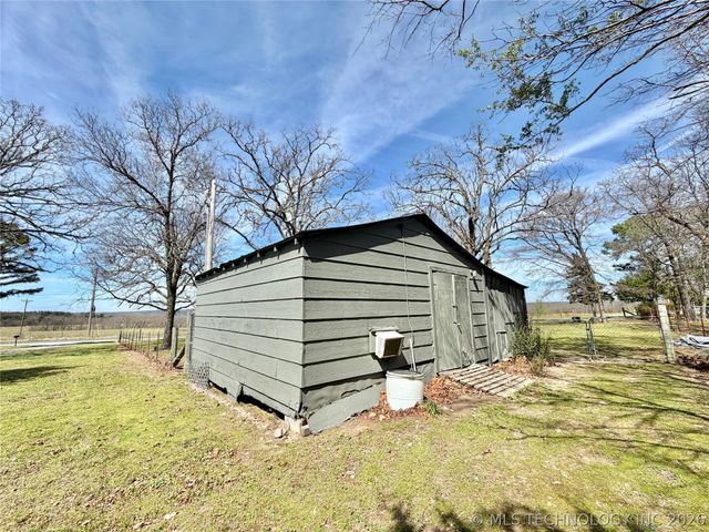 17160 N Briggs Flat Road, Tahlequah, OK 74464