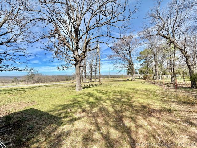 17160 N Briggs Flat Road, Tahlequah, OK 74464