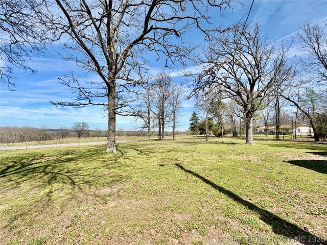 17160 N Briggs Flat Road, Tahlequah, OK 74464