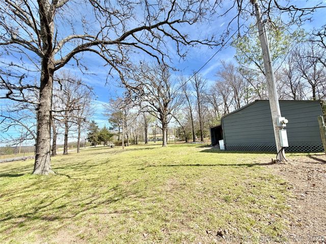 17160 N Briggs Flat Road, Tahlequah, OK 74464