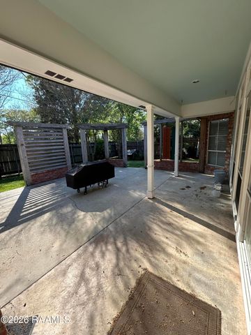 305 Camberly Circle, Lafayette, LA 70508