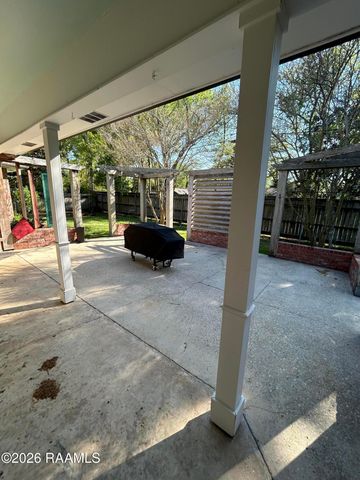 305 Camberly Circle, Lafayette, LA 70508