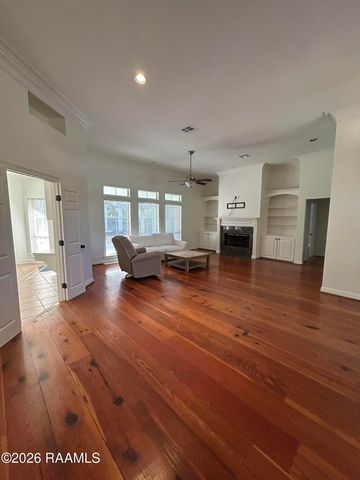 305 Camberly Circle, Lafayette, LA 70508