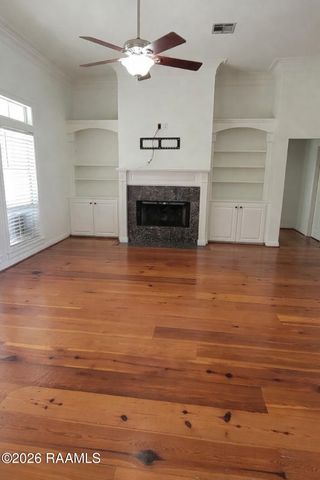 305 Camberly Circle, Lafayette, LA 70508