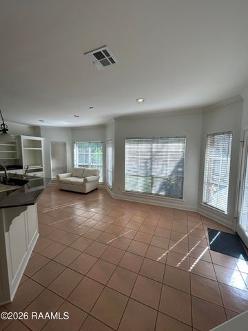 305 Camberly Circle, Lafayette, LA 70508