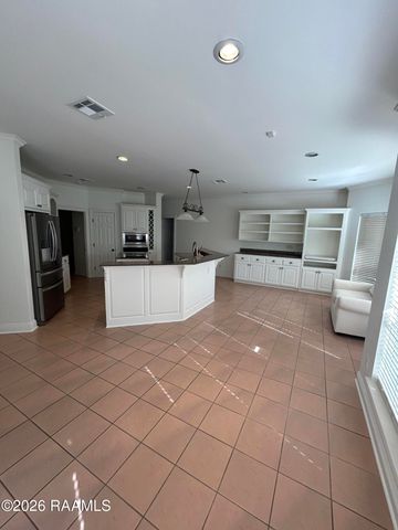 305 Camberly Circle, Lafayette, LA 70508