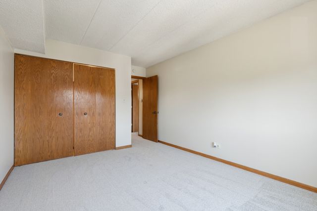 10420 Circle Drive 24B, Oak Lawn, IL 60453
