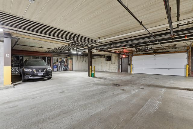 10420 Circle Drive 24B, Oak Lawn, IL 60453