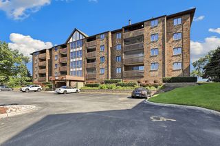 10420 Circle Drive 24B, Oak Lawn, IL 60453