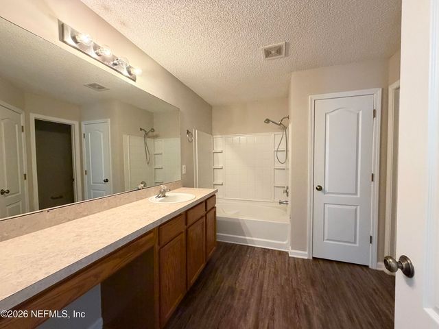 6902 SOUTHERN OAKS Drive W, Jacksonville, FL 32244