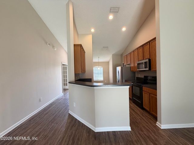 6902 SOUTHERN OAKS Drive W, Jacksonville, FL 32244
