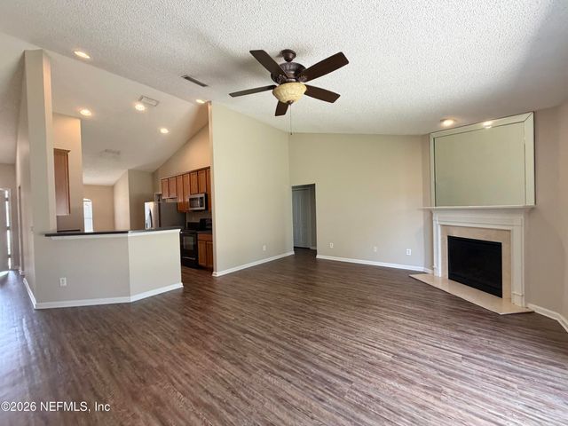6902 SOUTHERN OAKS Drive W, Jacksonville, FL 32244