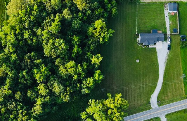 3170 Gnat Hill Rd, Manchester, TN 37355