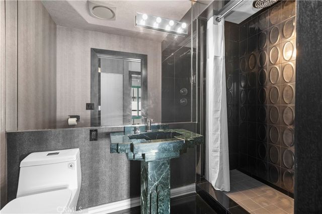 10336 Wilshire 703, Los Angeles, CA 90024
