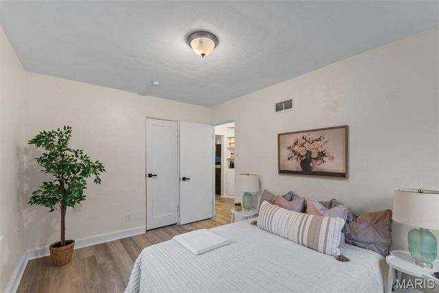 9848 Lorna Lane, St Louis, MO 63136