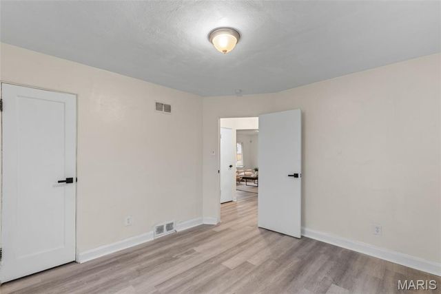 9848 Lorna Lane, St Louis, MO 63136