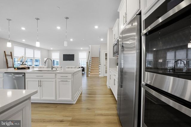 7949 LAWNDALE CIR, Columbia, MD 21044