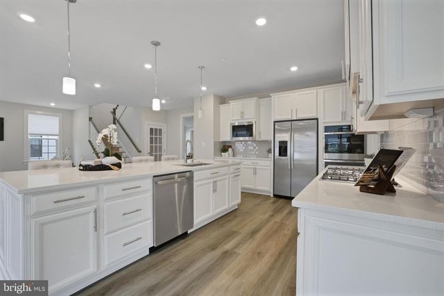 7949 LAWNDALE CIR, Columbia, MD 21044