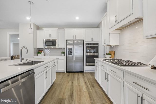 7949 LAWNDALE CIR, Columbia, MD 21044