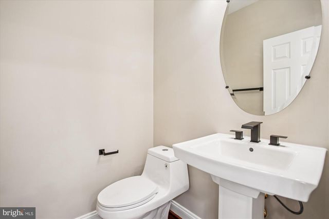 5450 EDSALL RIDGE PL, Alexandria, VA 22312