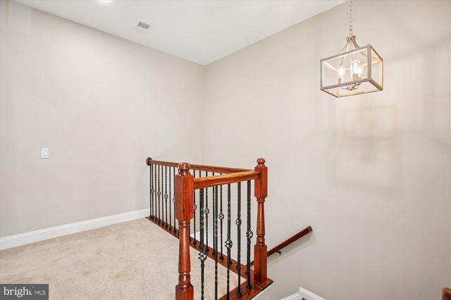 5450 EDSALL RIDGE PL, Alexandria, VA 22312