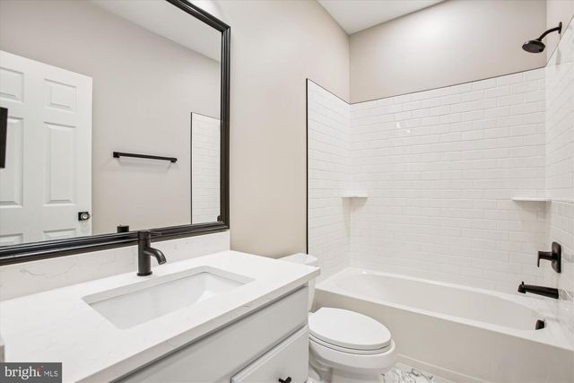 5450 EDSALL RIDGE PL, Alexandria, VA 22312