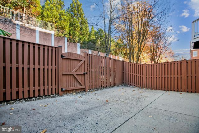 5450 EDSALL RIDGE PL, Alexandria, VA 22312