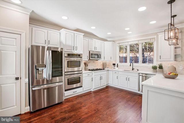 5450 EDSALL RIDGE PL, Alexandria, VA 22312