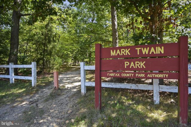 5450 EDSALL RIDGE PL, Alexandria, VA 22312