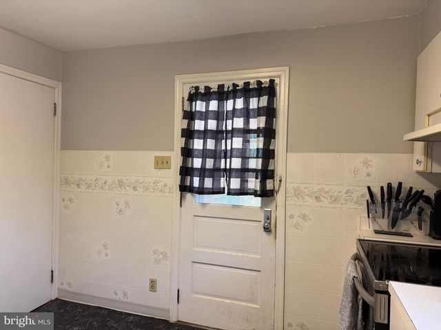 685 COLONIAL AVE, York, PA 17403