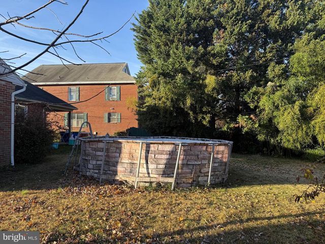685 COLONIAL AVE, York, PA 17403