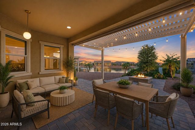 41725 W HARVEST MOON Drive, Maricopa, AZ 85138