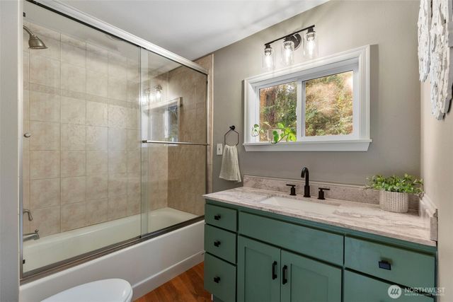 888 Leschi Way, Fox Island, WA 98333